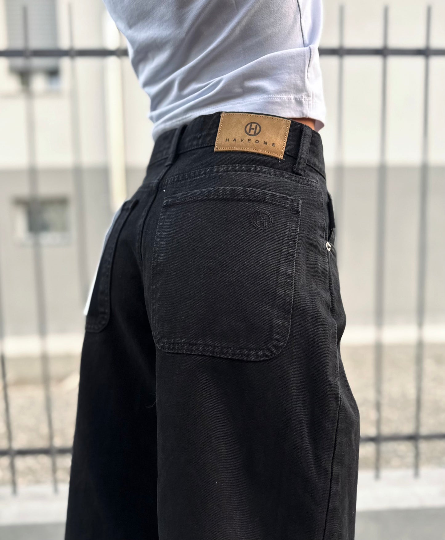 “JEANS MODELLO BELLA NERO” Have one