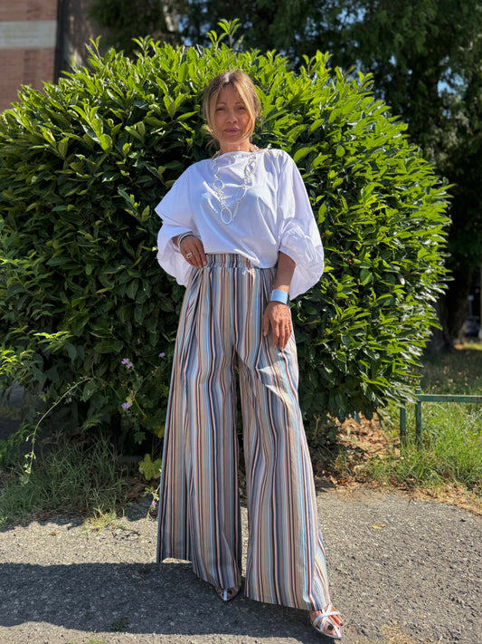 “SET BLUSA E PANTALONE” Kontatto