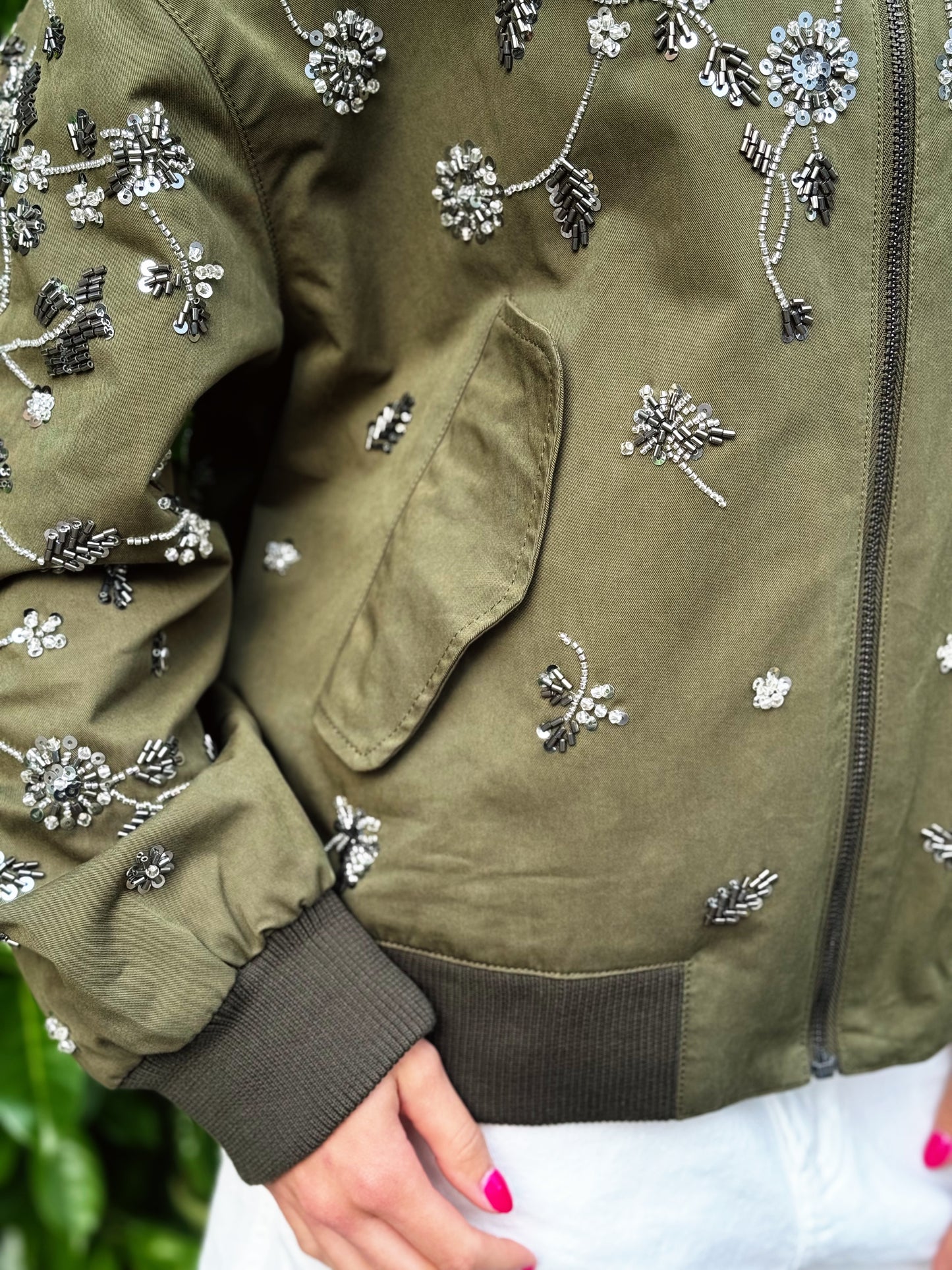 “BOMBER RICAMI” Kontatto