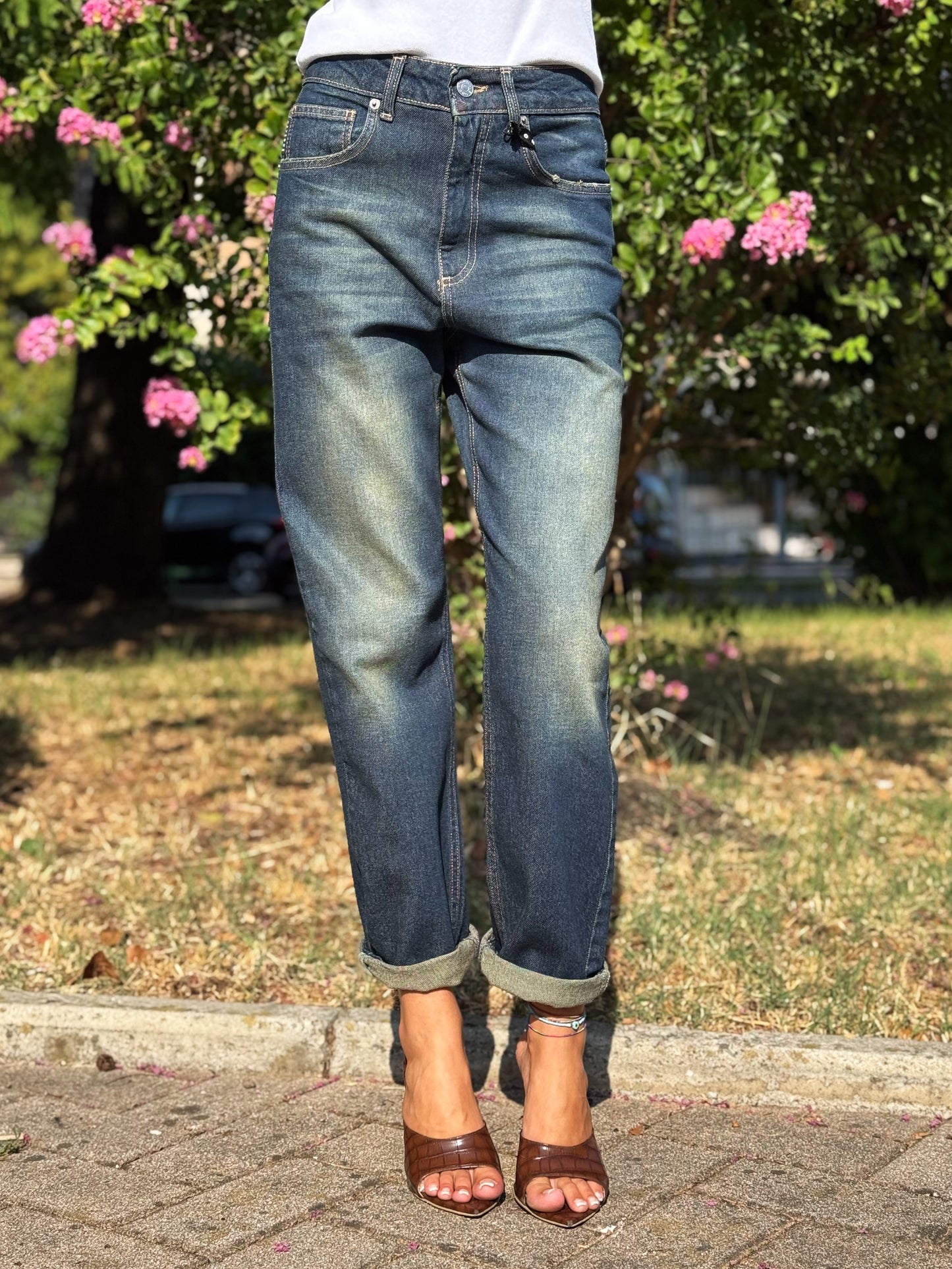 “JEANS MODELLO LOUIS” Have one