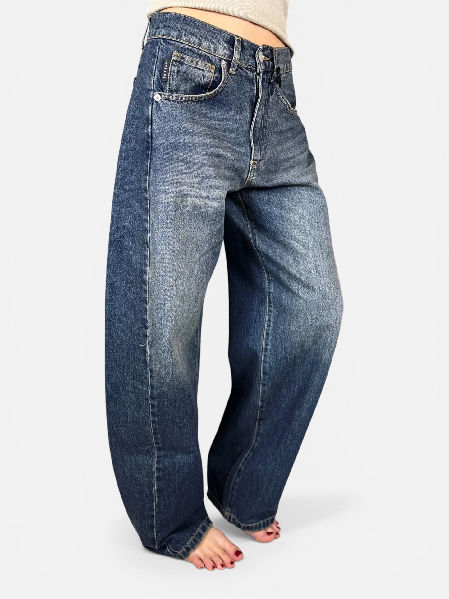 “JEANS MODELLO LUCY” Have one