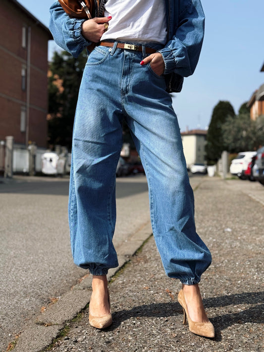 “JEANS JOG” Have one