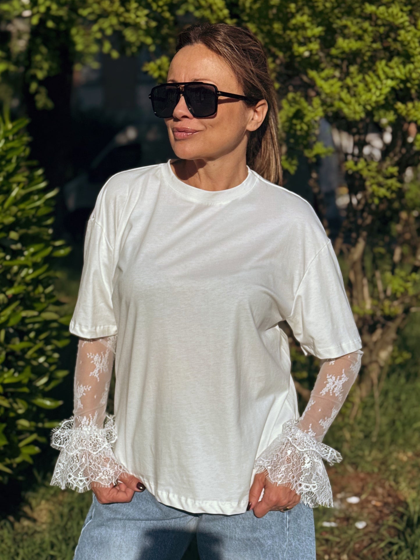 “T-SHIRT MANICA IN PIZZO” Have one