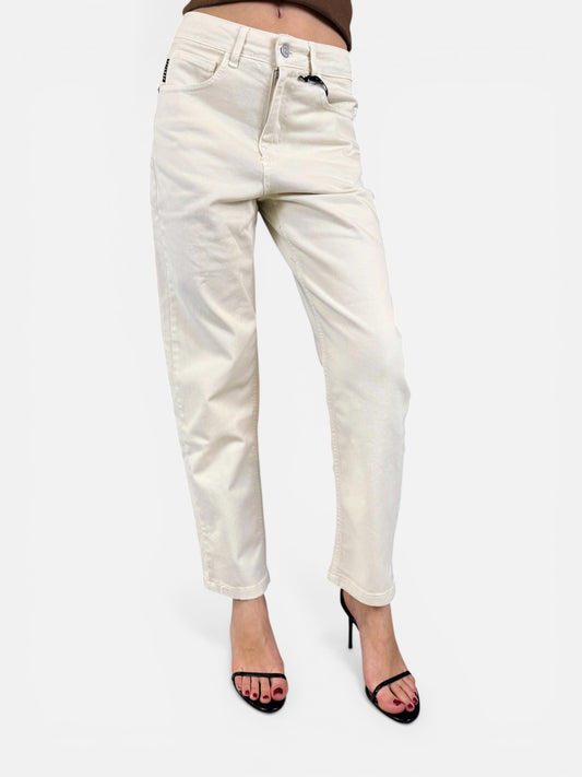 “JEANS MODELLO LOUIS” have one