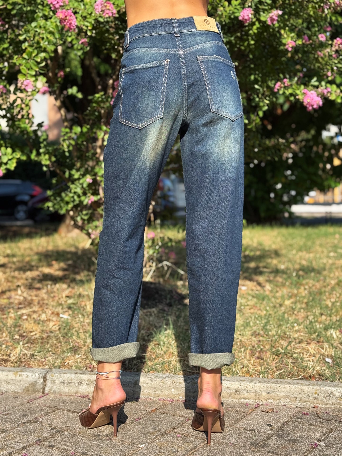 “JEANS MODELLO LOUIS” Have one