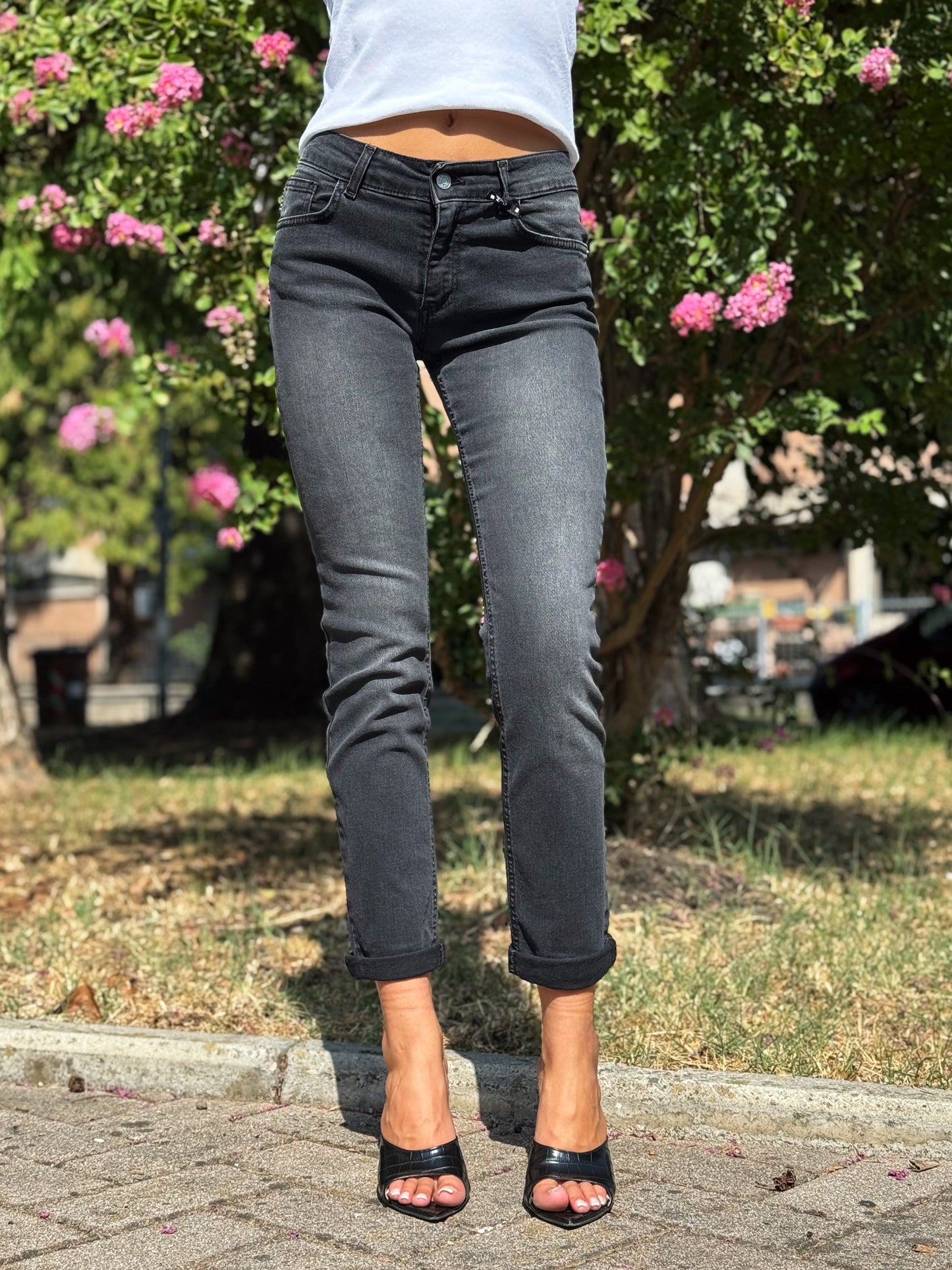 “JEANS MODELLO ADELE BLACK” Have one