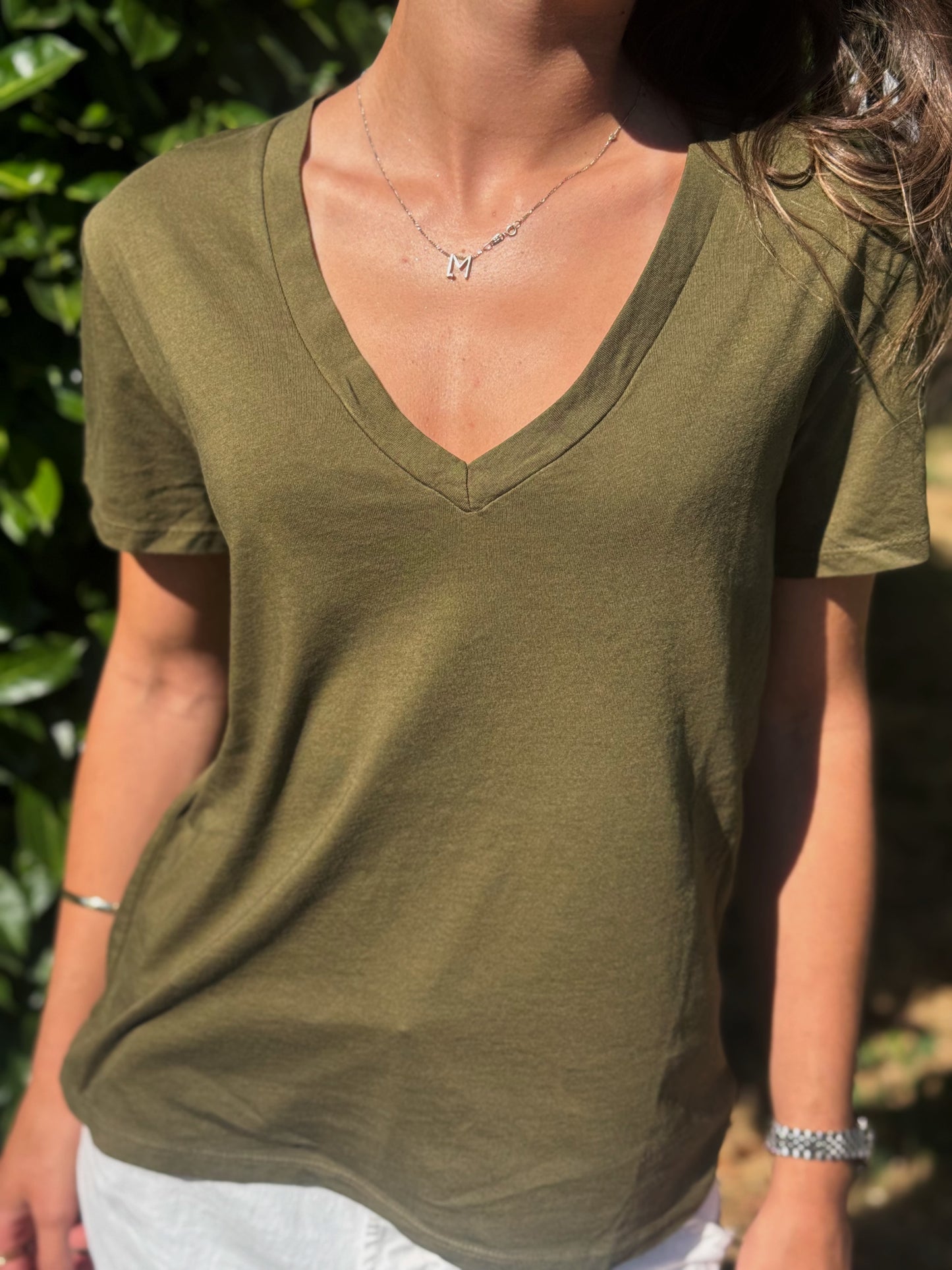 “T-SHIRT SCOLLO A V” Kontatto