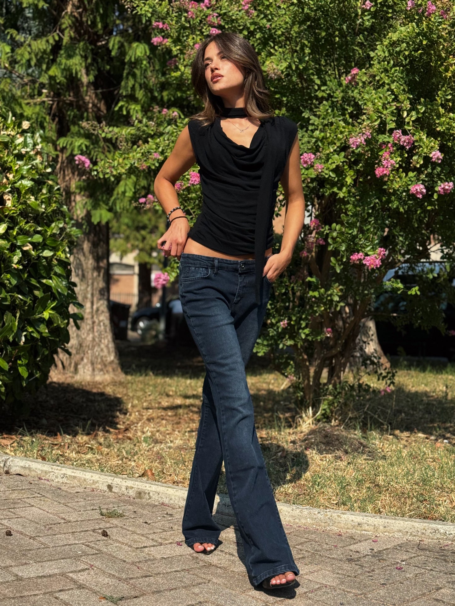 “JEANS A ZAMPA” Kontatto