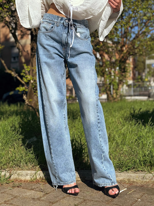 “JEANS MODELLO LUCY” Have one