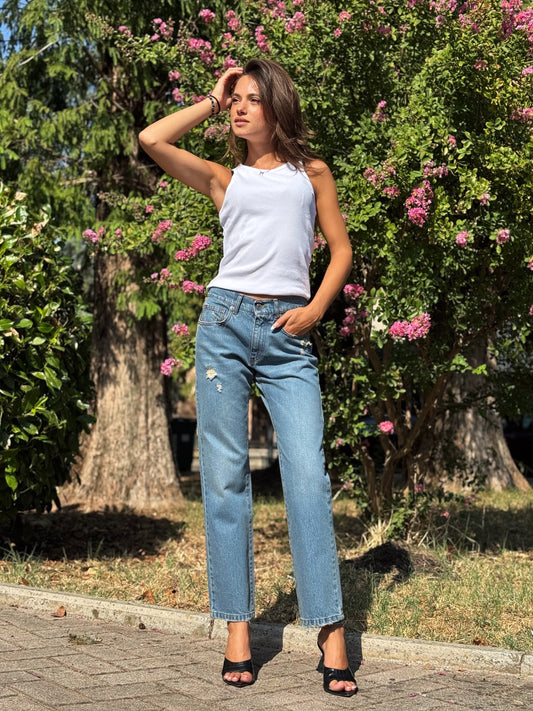 “JEANS MODELLO LILY” Have one
