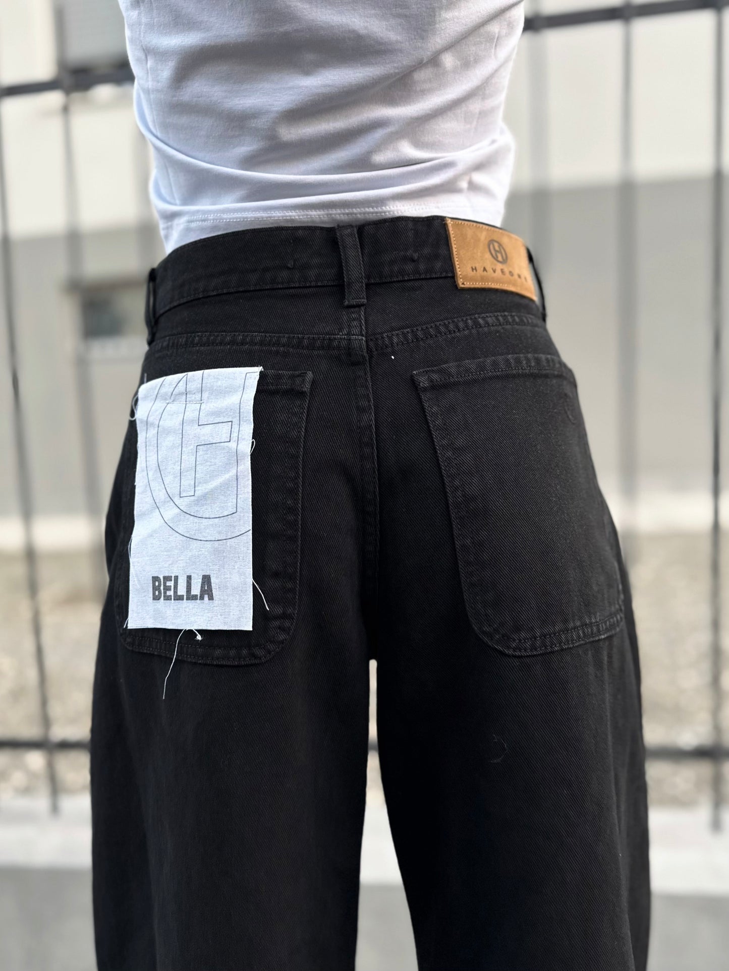 “JEANS MODELLO BELLA NERO” Have one