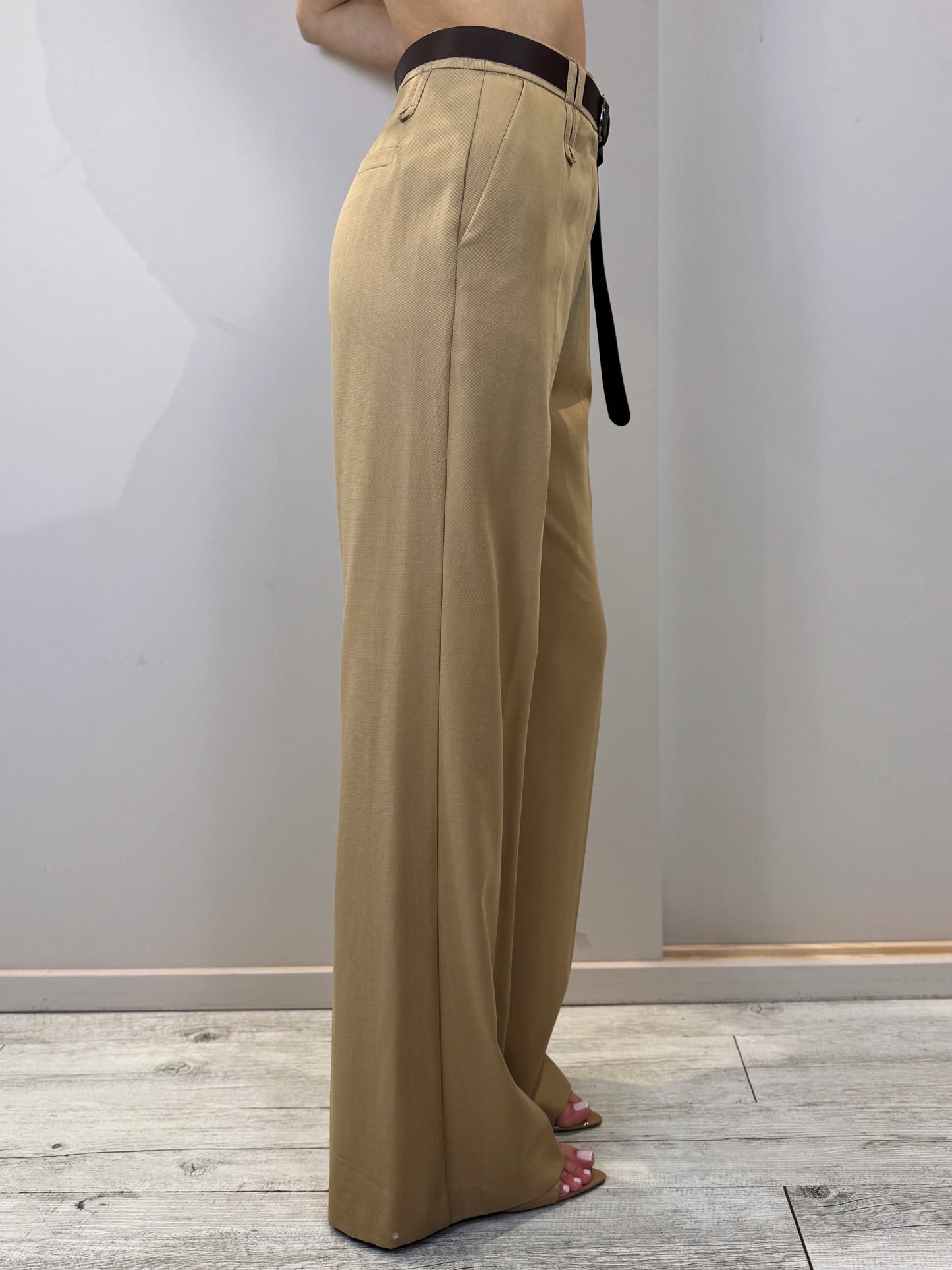 “PANTALONE SAFARI” Kontatto
