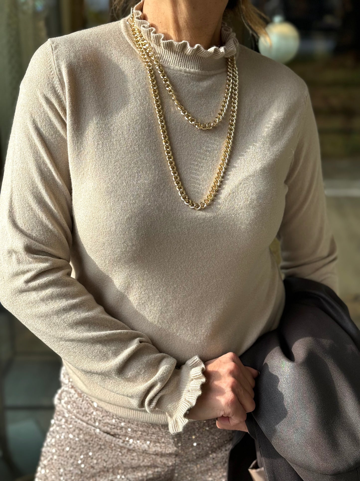 “MAGLIA COLLO ROUCHES” have one