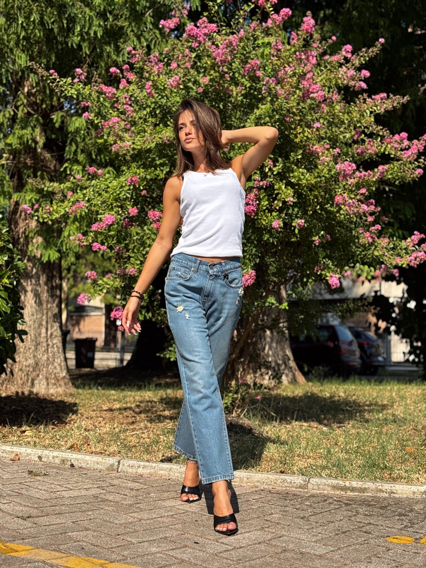 “JEANS MODELLO LILY” Have one