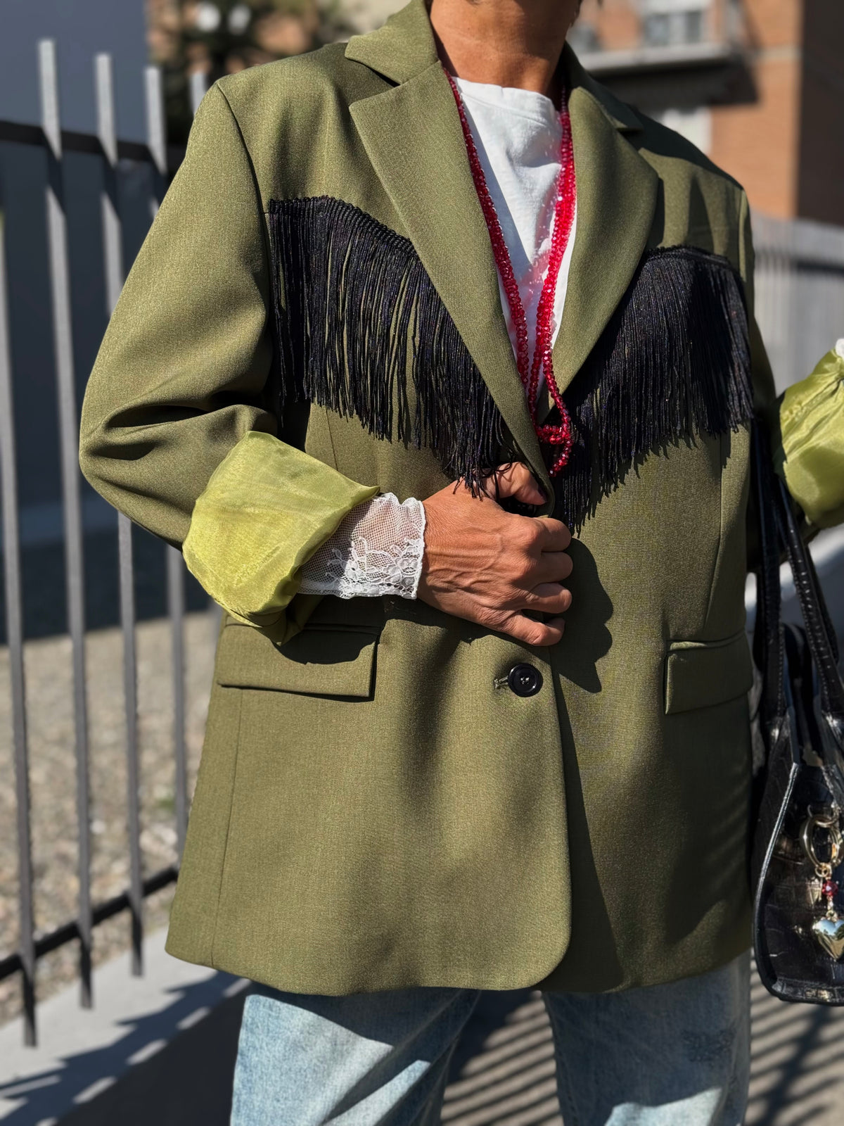 “BLAZER CON FRANGE” Have one
