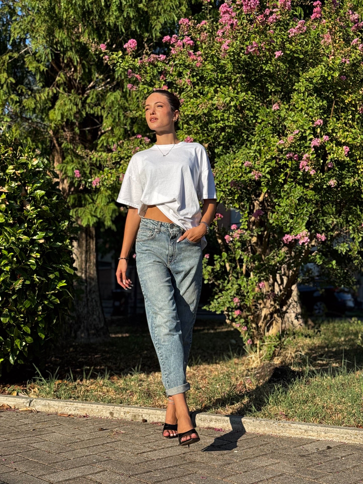 “JEANS MODELLO LOUIS CHIARO” Have one