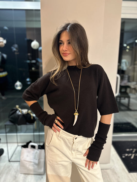 “MAGLIA GIROCOLLO CON MANICOTTI” Kontatto