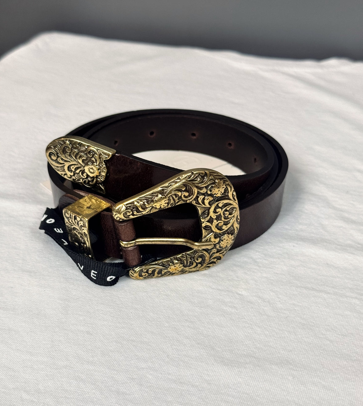 “CINTURA FIBBIA DORATA” Have one