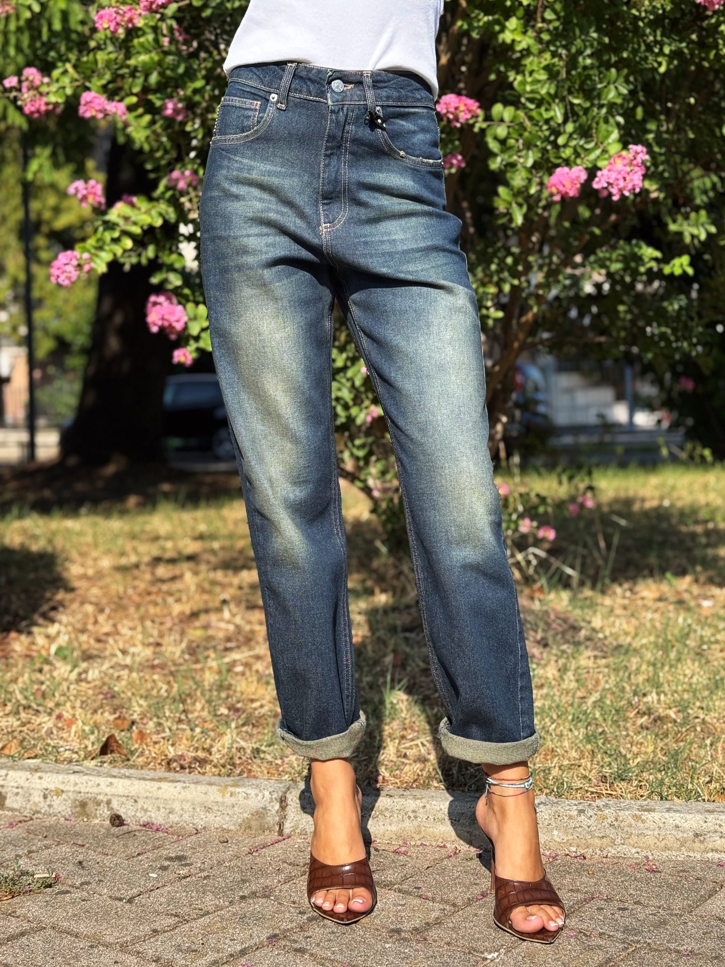 “JEANS MODELLO LOUIS” Have one