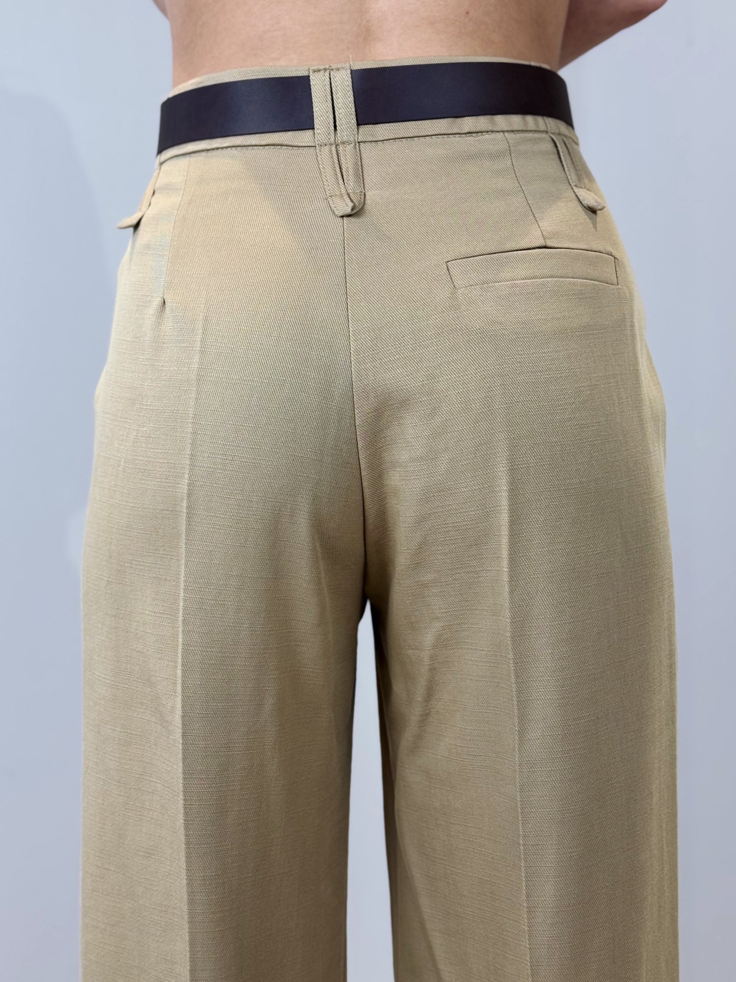 “PANTALONE SAFARI” Kontatto