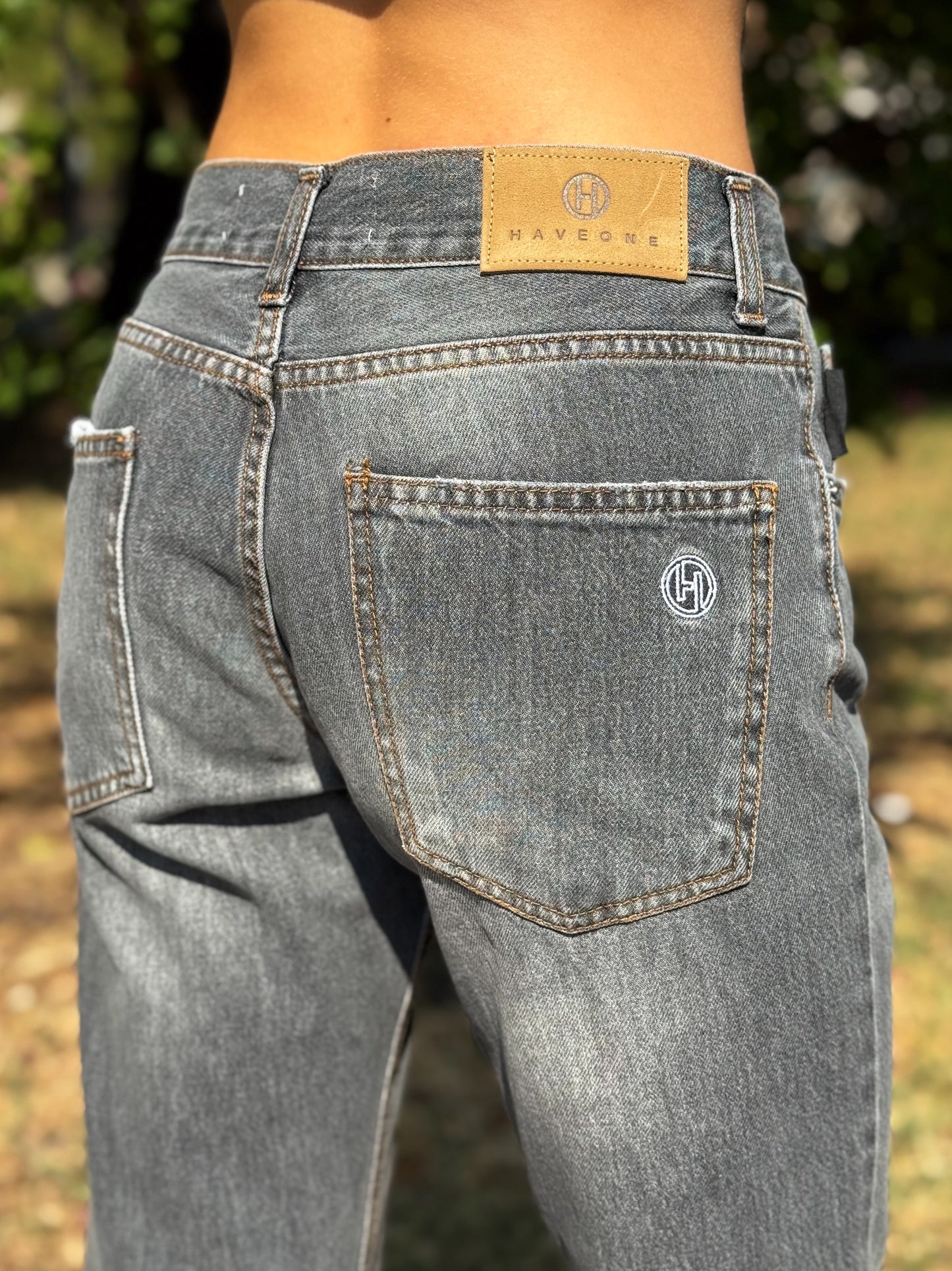 “JEANS MODELLO LILY GREY” Have one