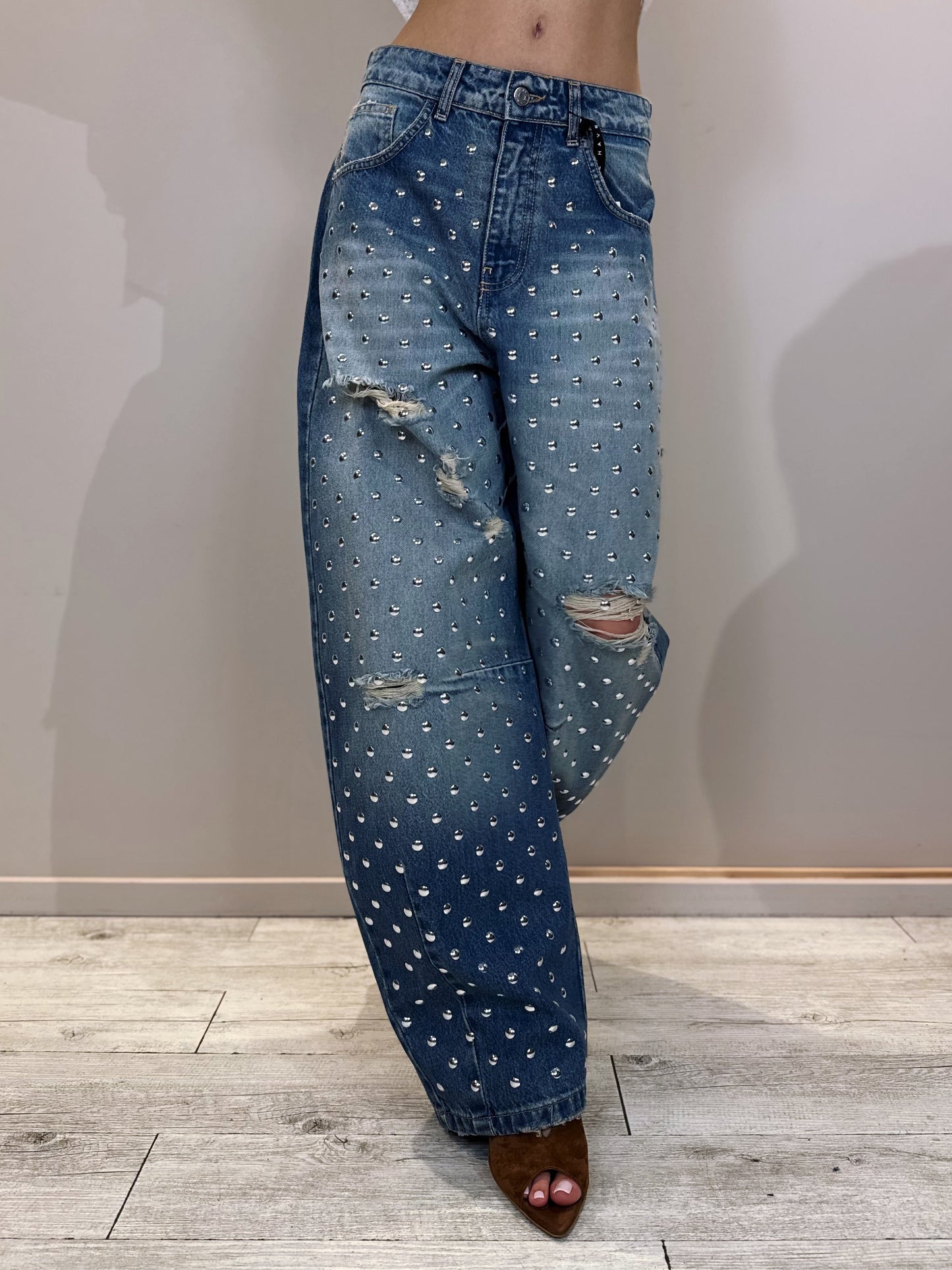 “JEANS BALOON BORCHIE” Have one