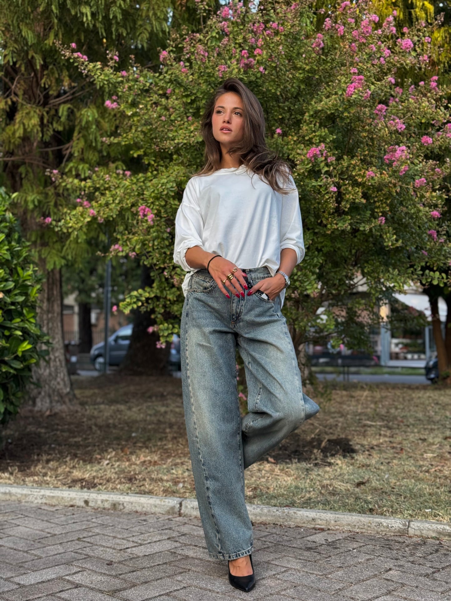 “JEANS MODELLO LUCY SABBIATO” Have one