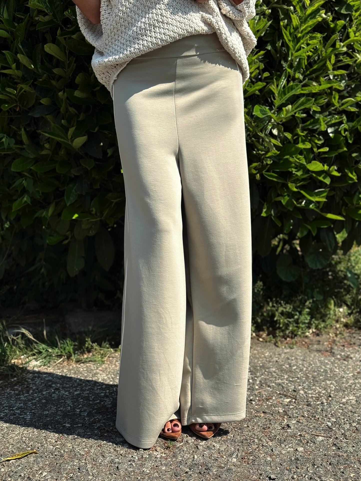 “PANTALONE BANDA LATERALE” Have one
