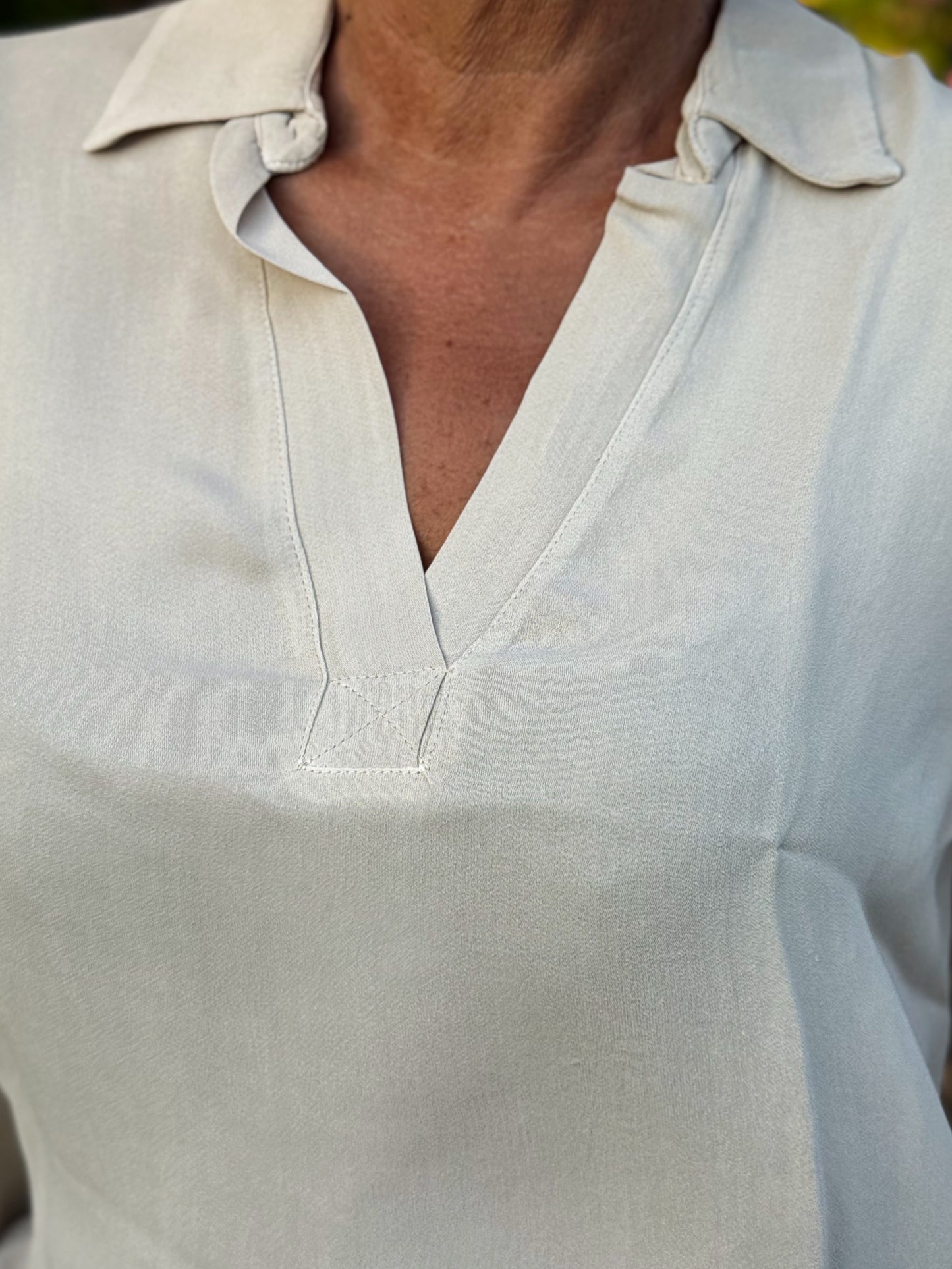 “BLUSA SCOLLO V” susy mix