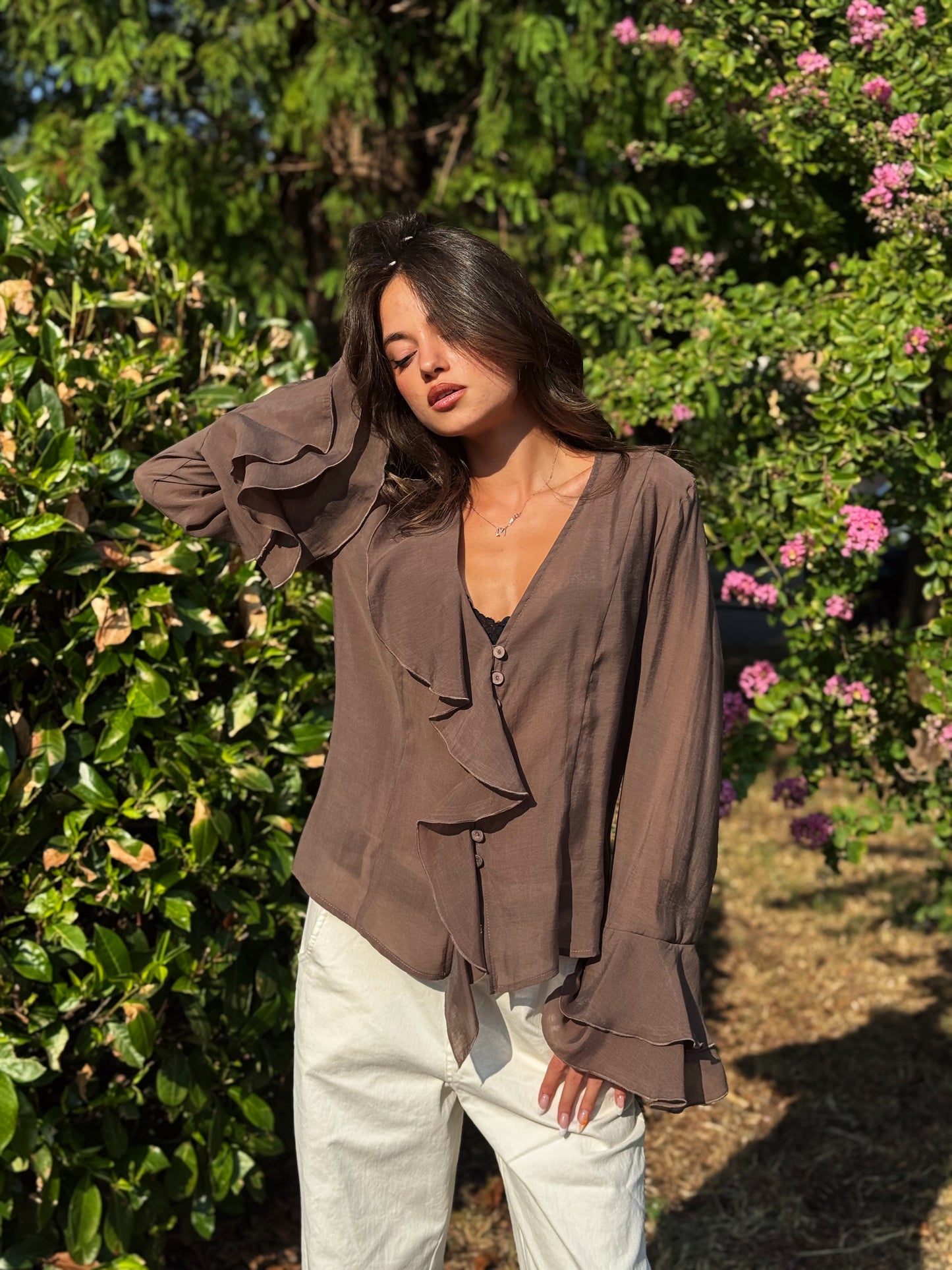 “CAMICIA CON ROUCHES” Kontatto