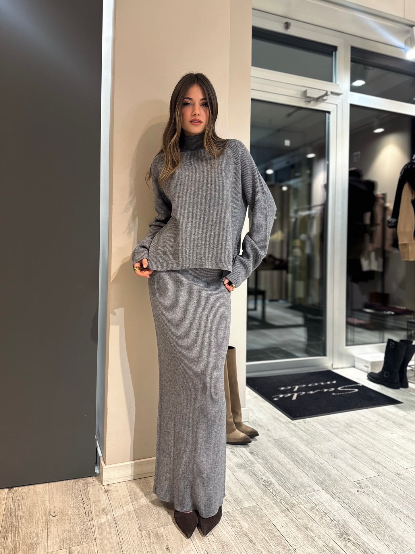 “MAGLIA A COSTE” Kontatto