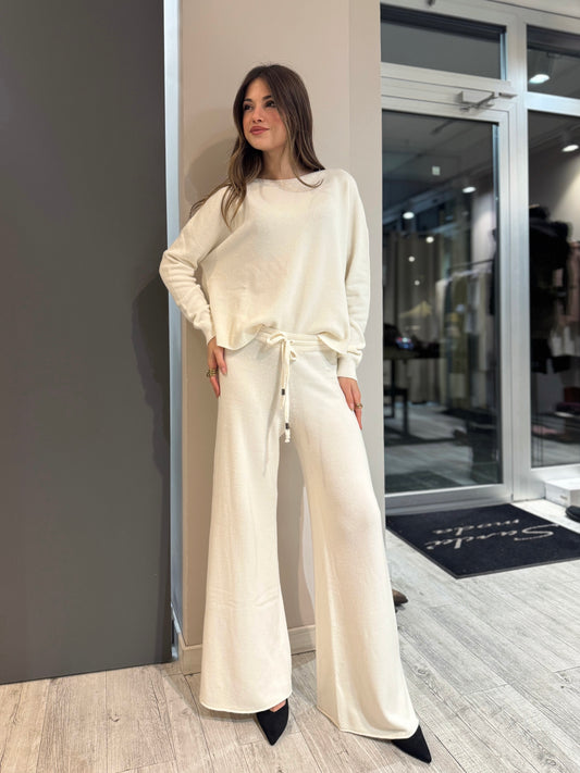 “SET MAGLIA E PANTALONE” have one