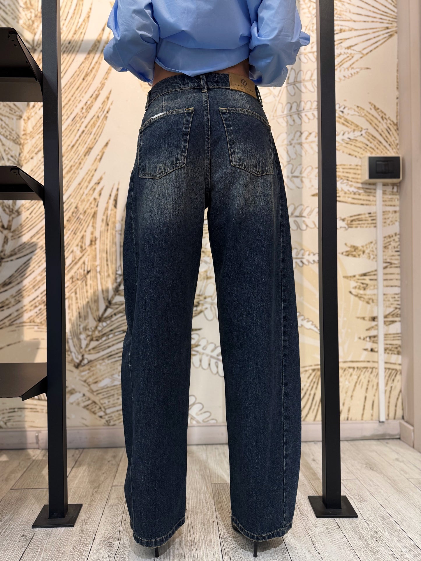 “JEANS MODELLO LUCY” Have one