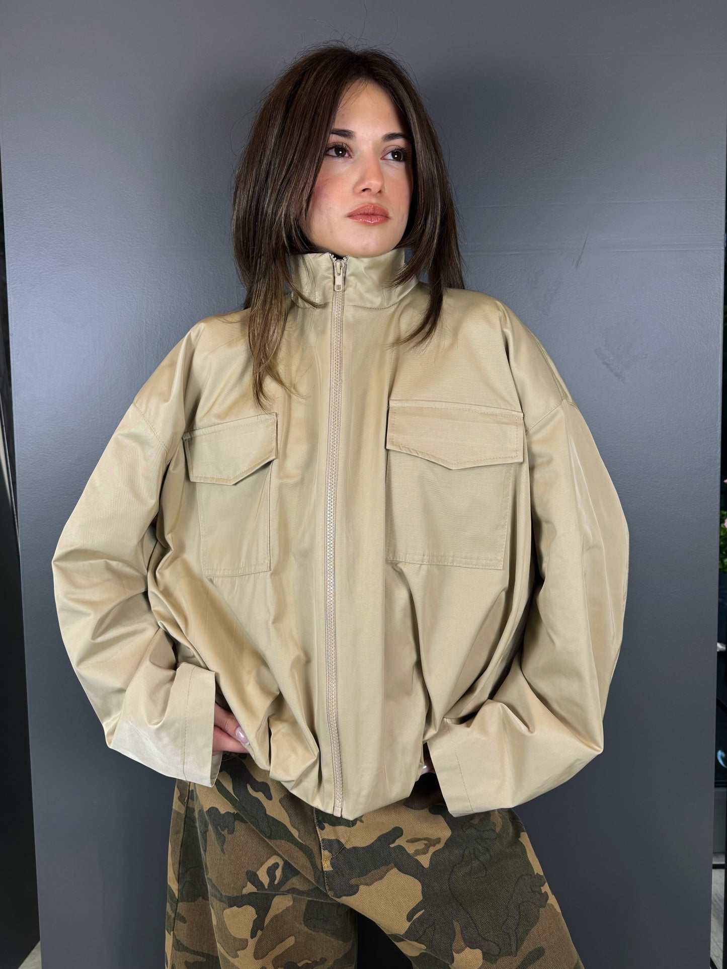 “BOMBER ZIP” kontatto