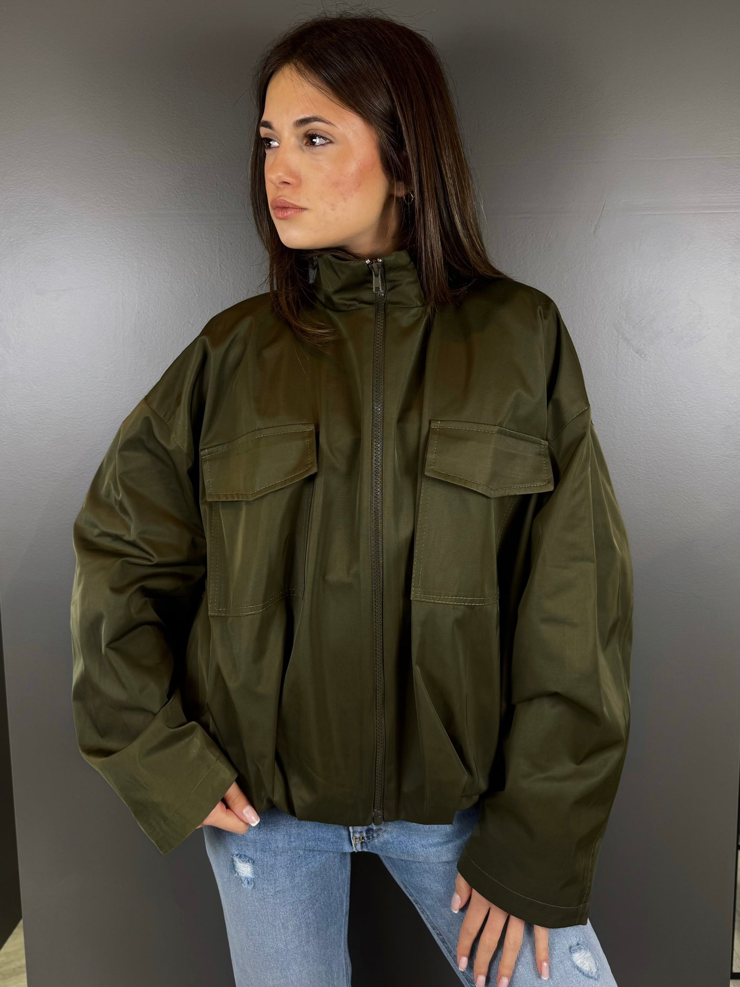 “BOMBER ZIP” kontatto