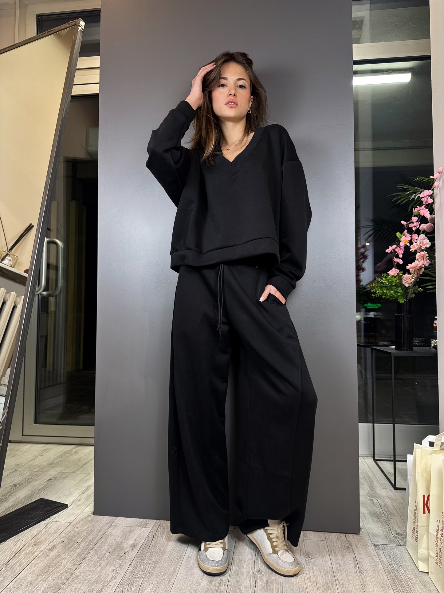 “PANTALONE TUTA” Kontatto