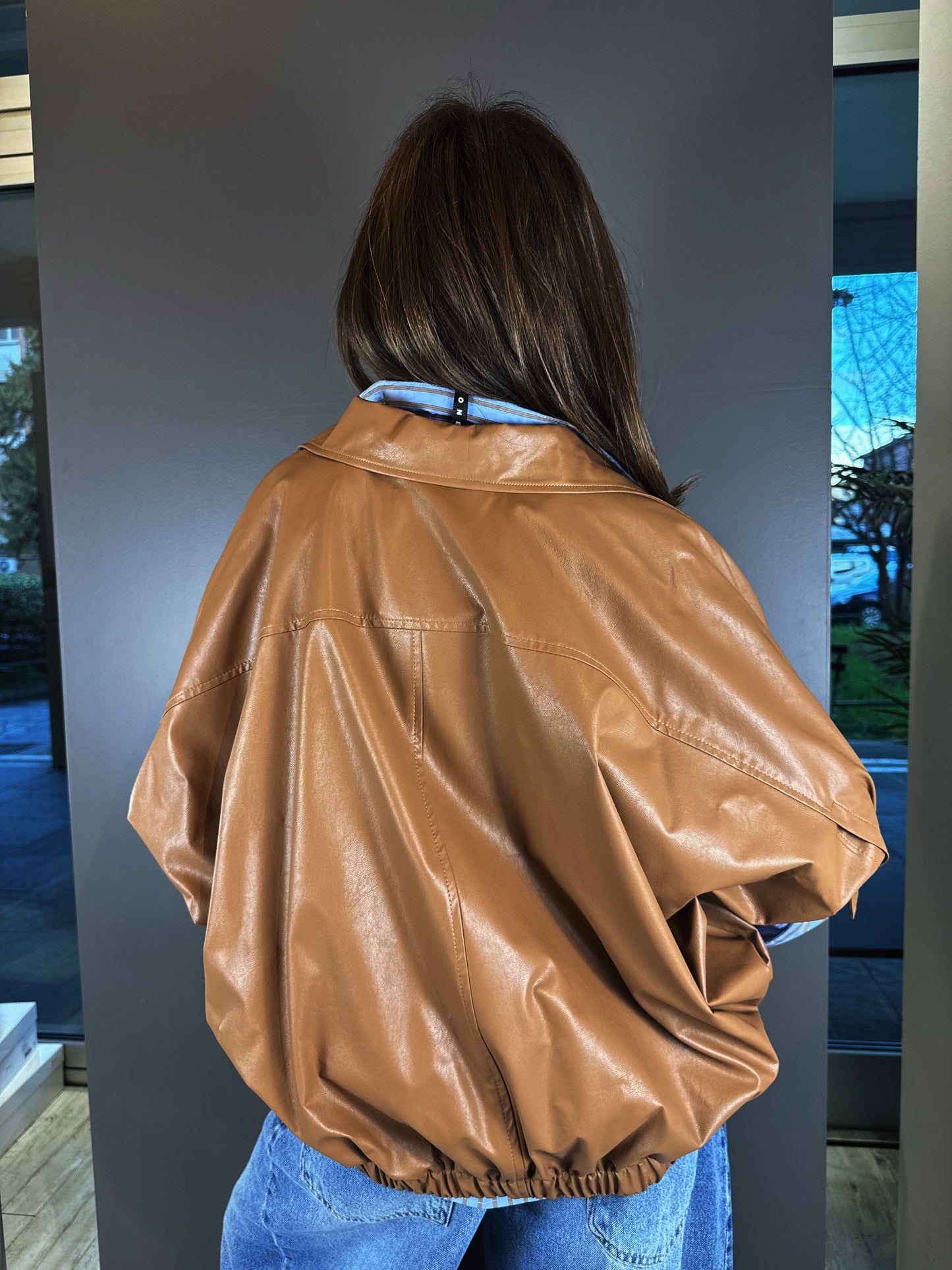 “BOMBER ECOPELLE” Kontatto