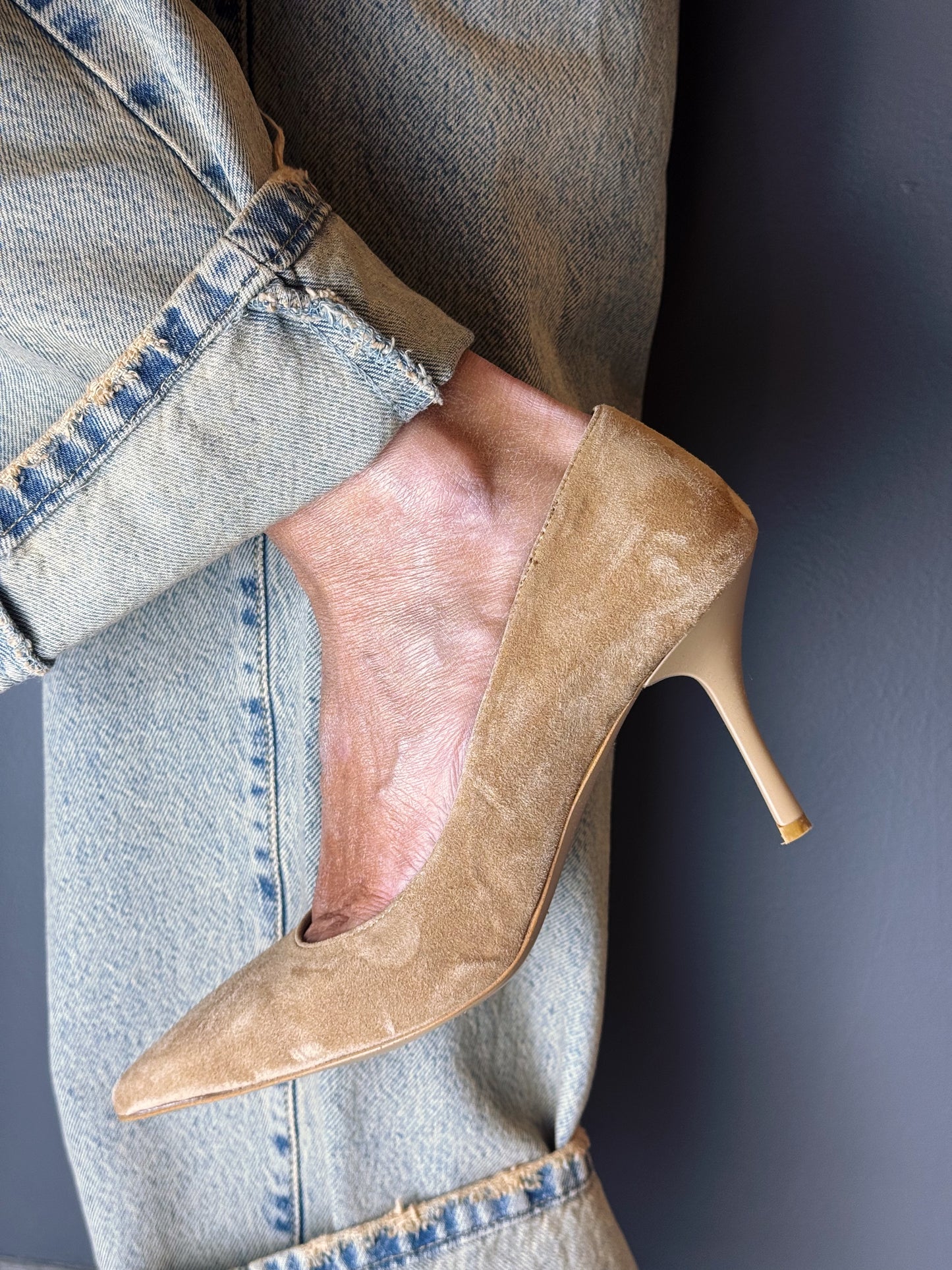 “DÉCOLLETÉ SCAMOSCIATA” Ovyé