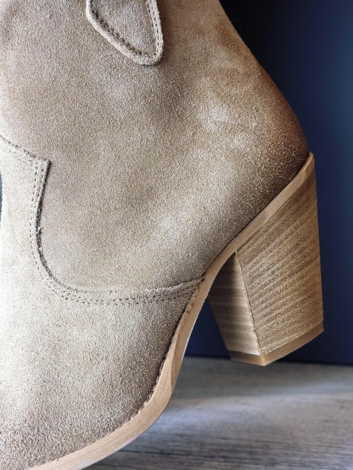 “TEXANO IN CAMOSCIO” Ovyé