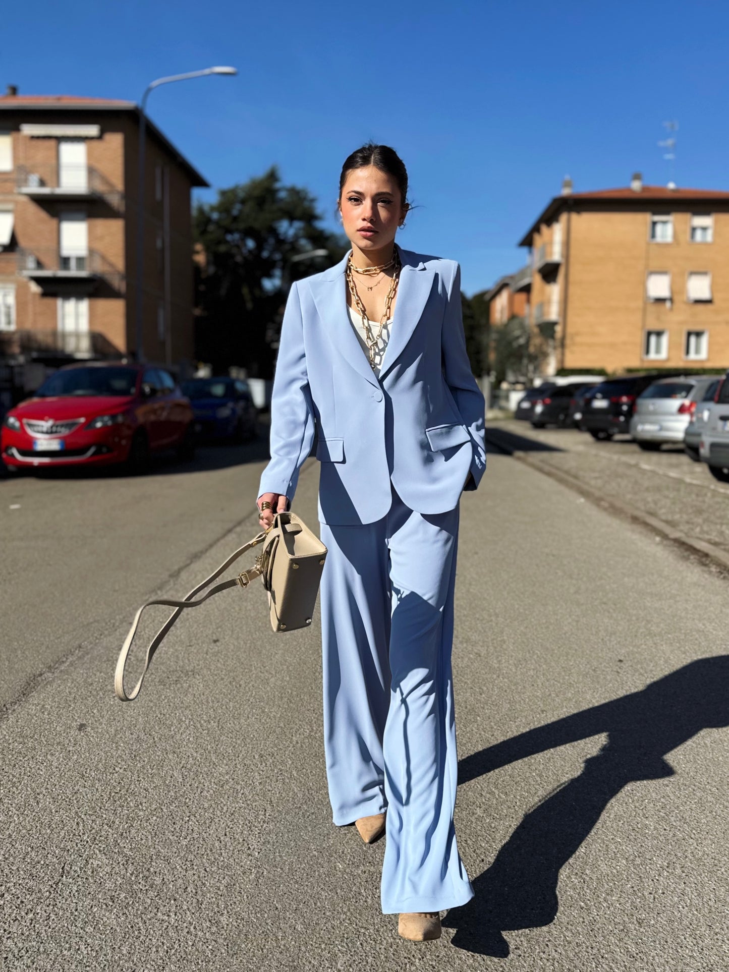 “TAILLEUR TESSUTO FLUIDO” Kontatto