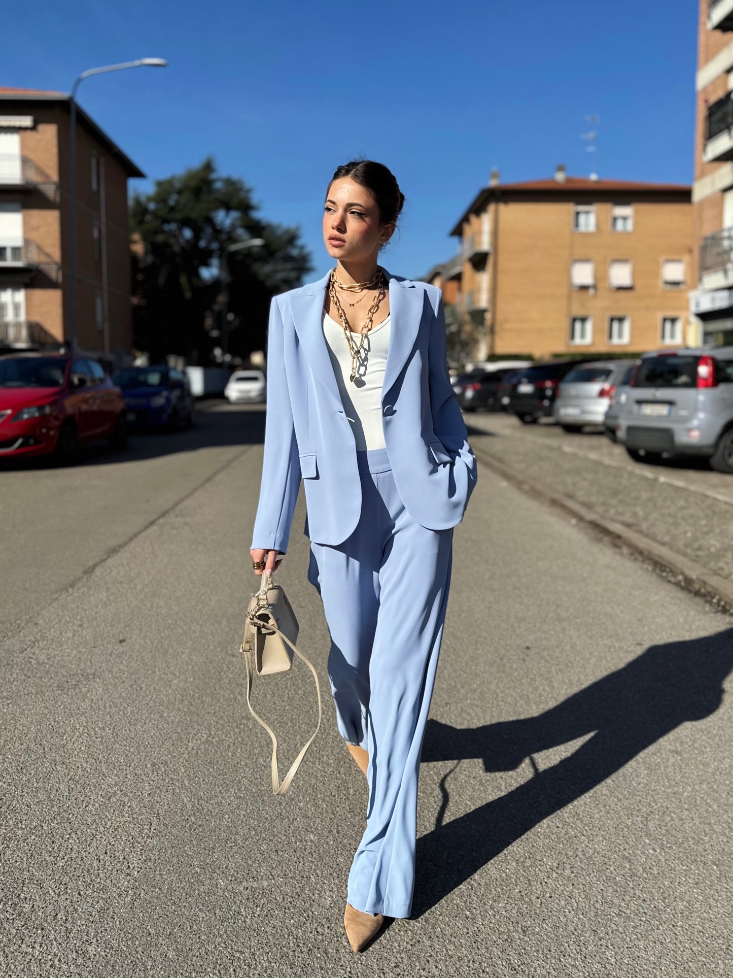 “TAILLEUR TESSUTO FLUIDO” Kontatto