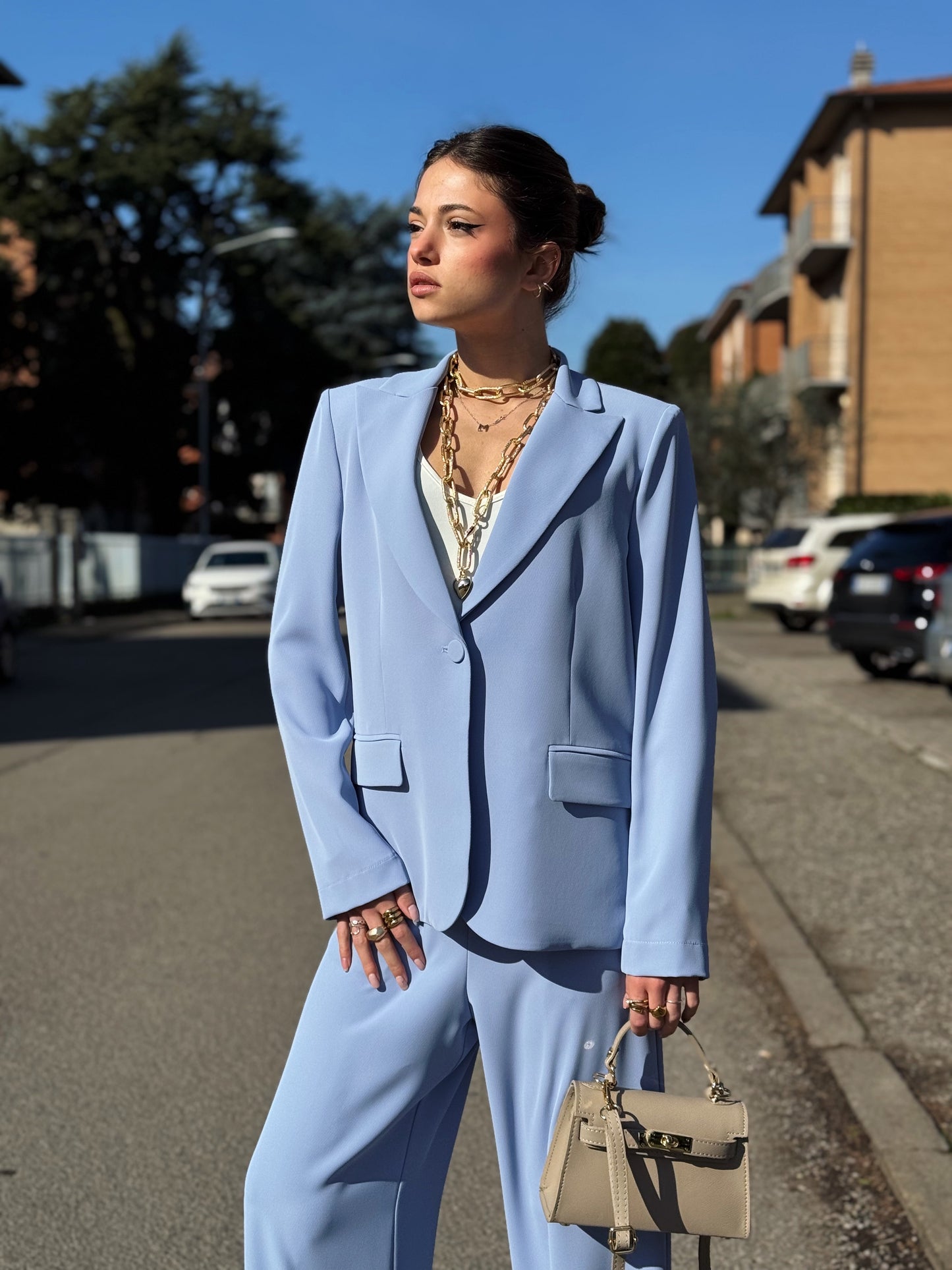 “TAILLEUR TESSUTO FLUIDO” Kontatto