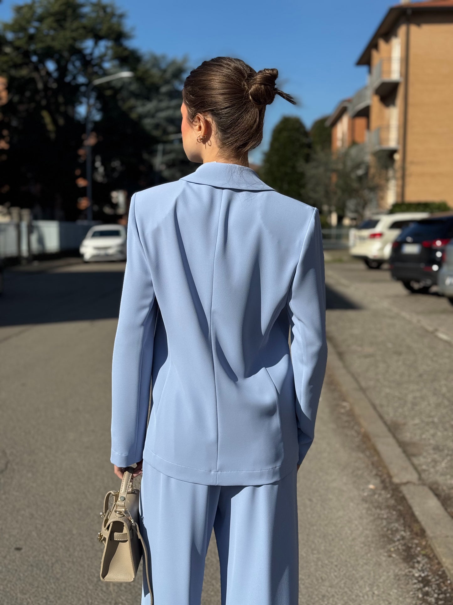 “TAILLEUR TESSUTO FLUIDO” Kontatto