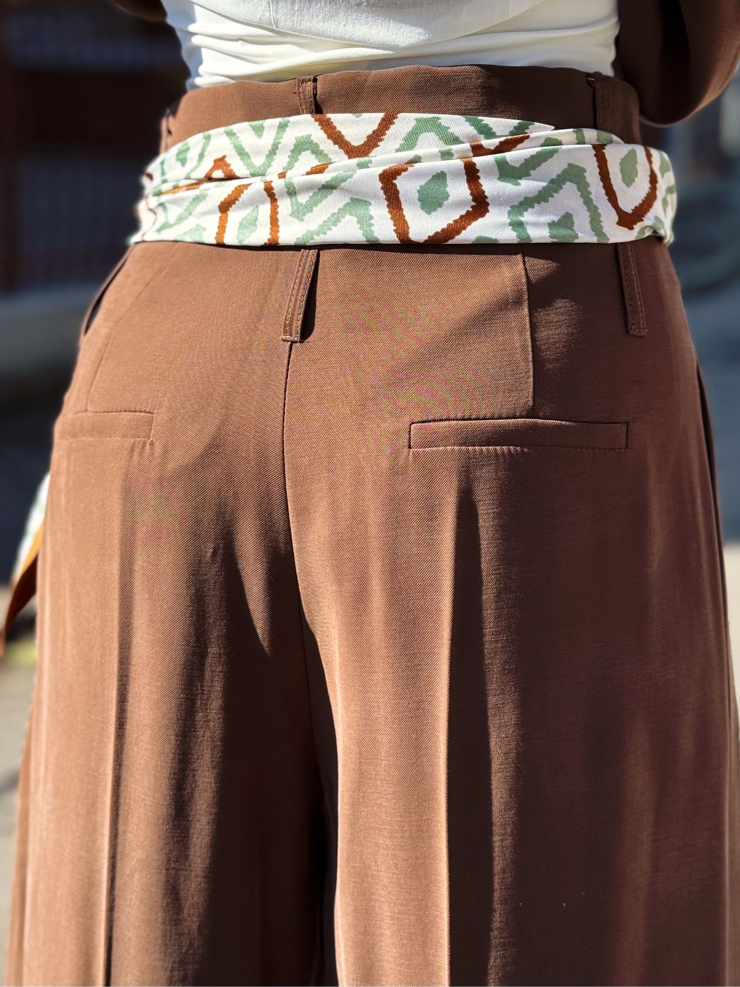 “PANTALONE FOULARD” Kontatto