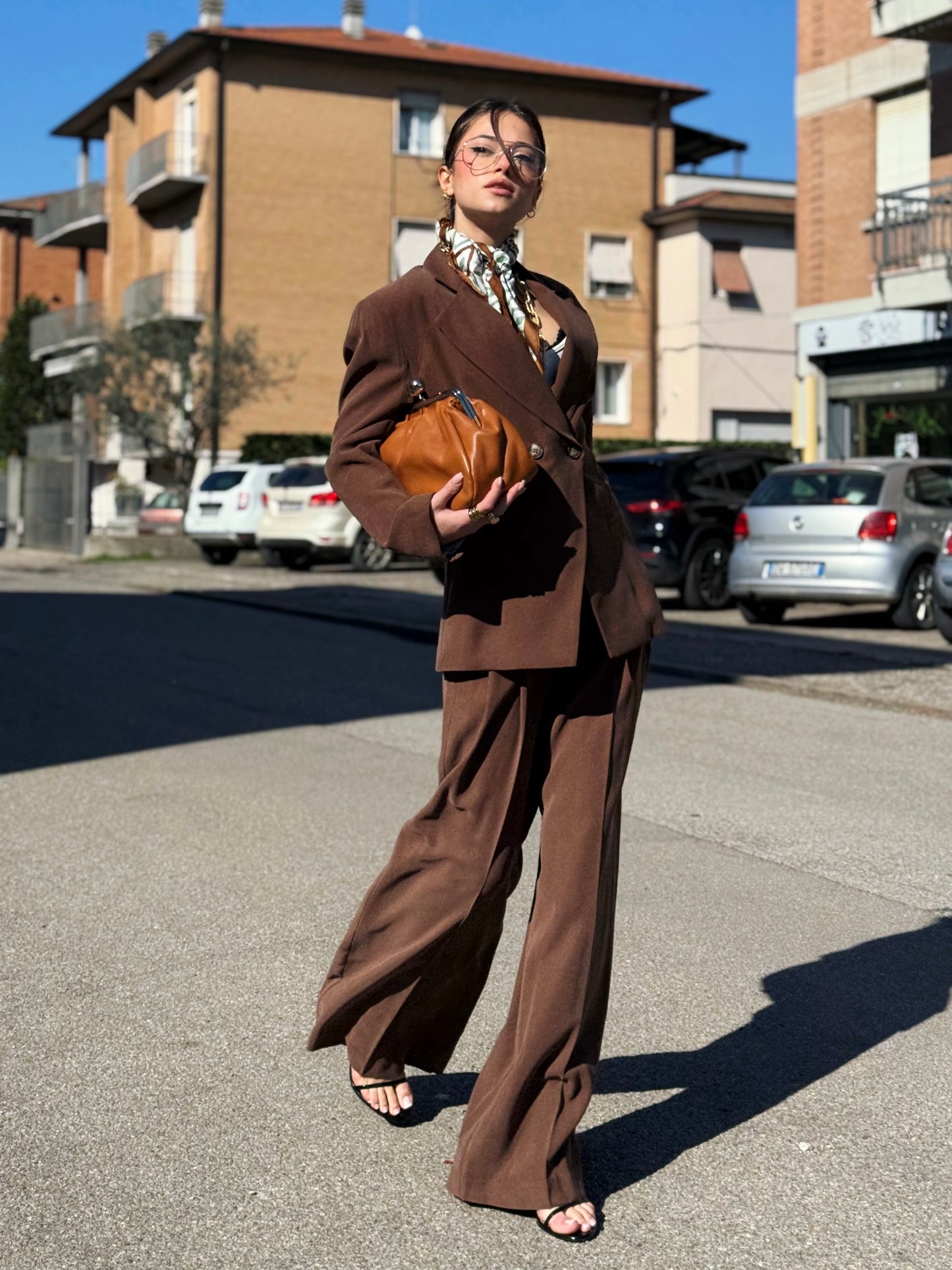 “PANTALONE FOULARD” Kontatto