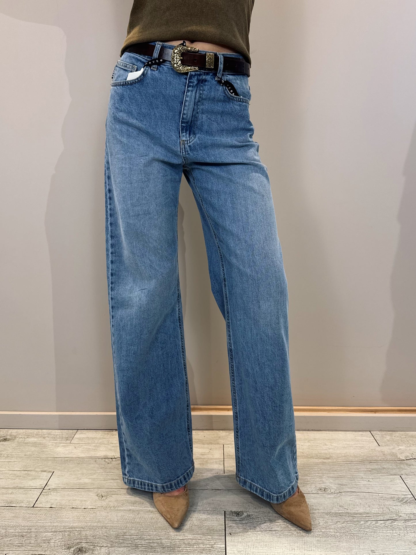 “JEANS MODELLO LONDON DENIM” have one