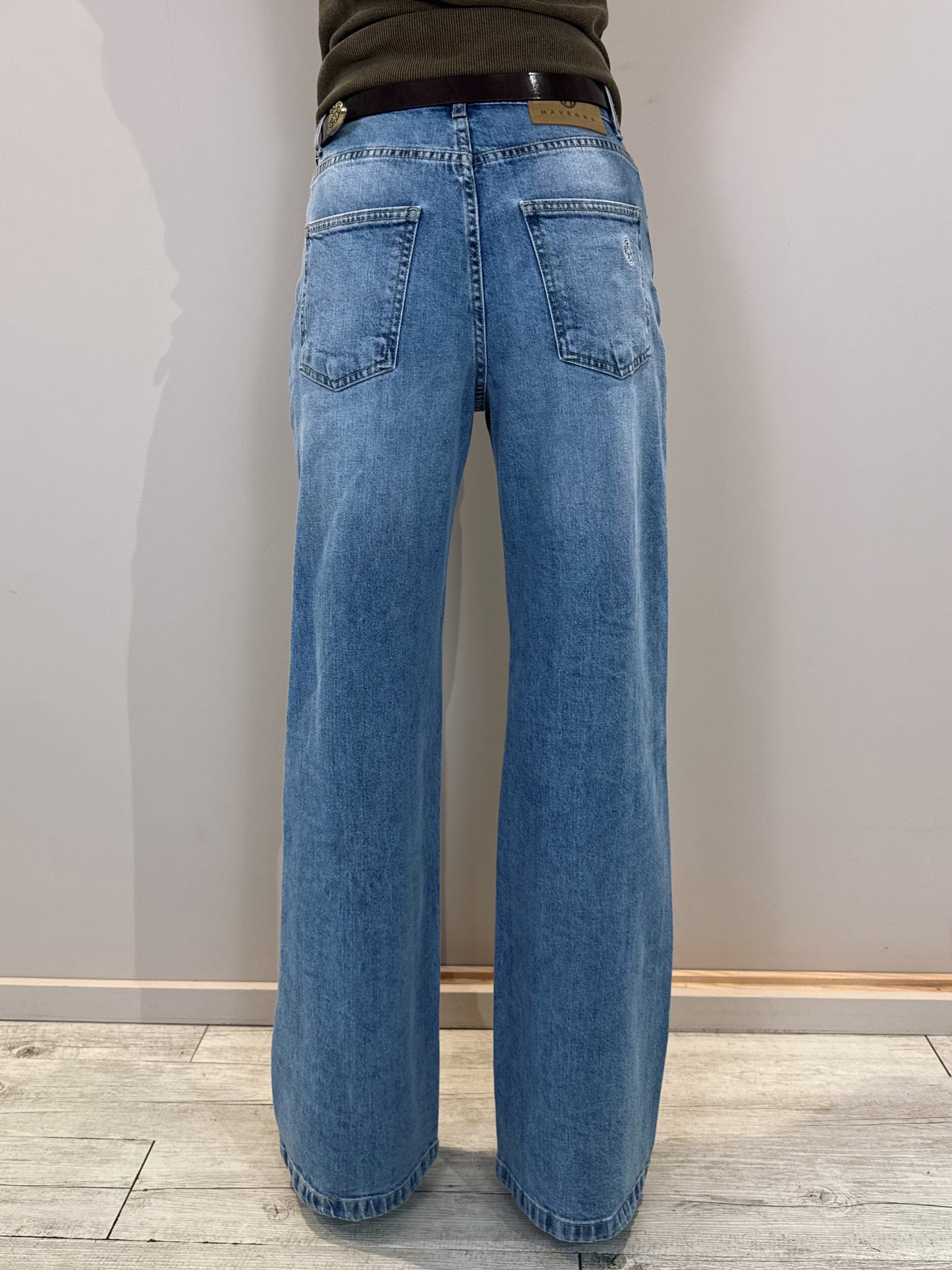 “JEANS MODELLO LONDON DENIM” have one