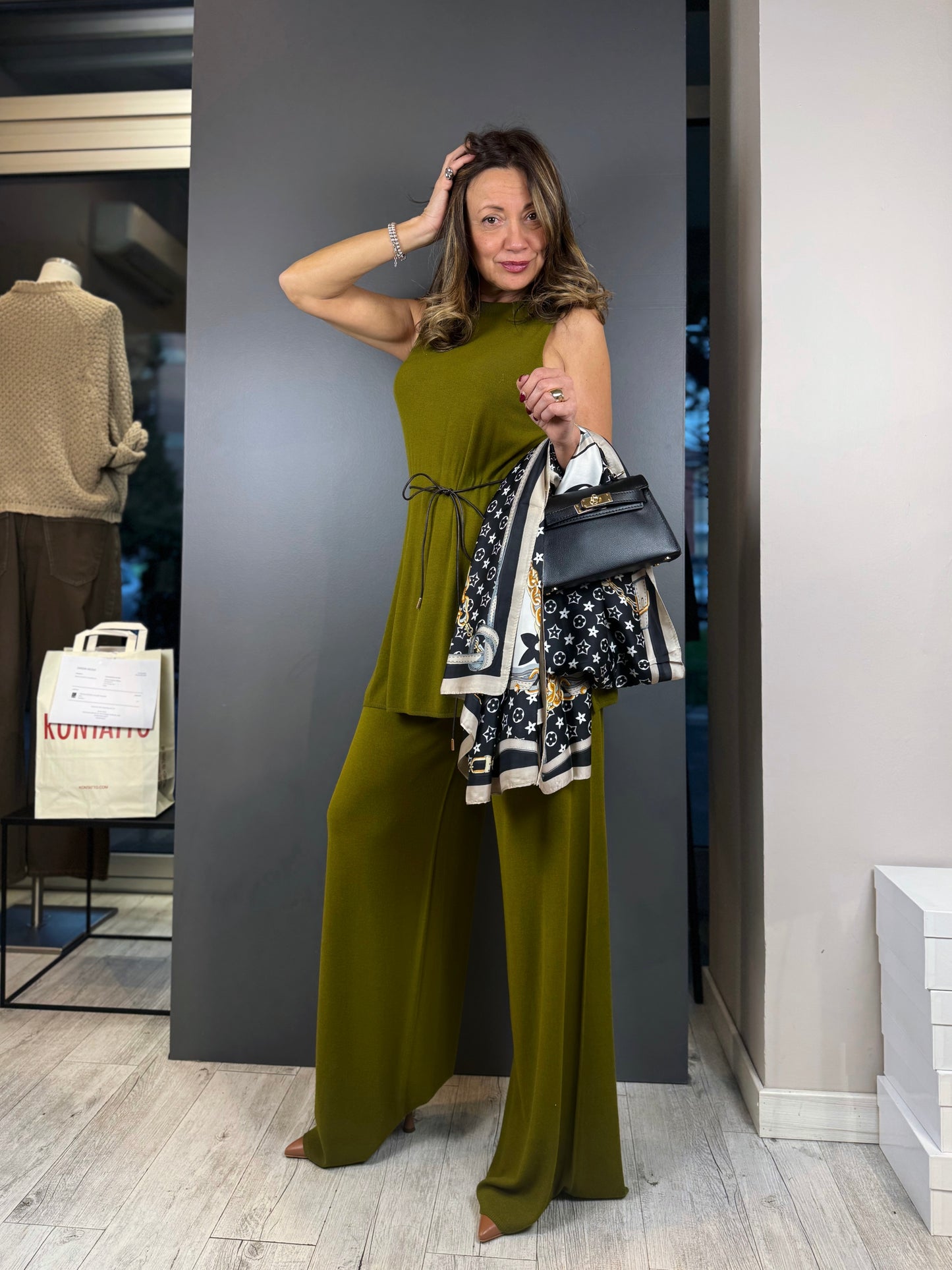 “GILET IN VISCOSA” Kontatto