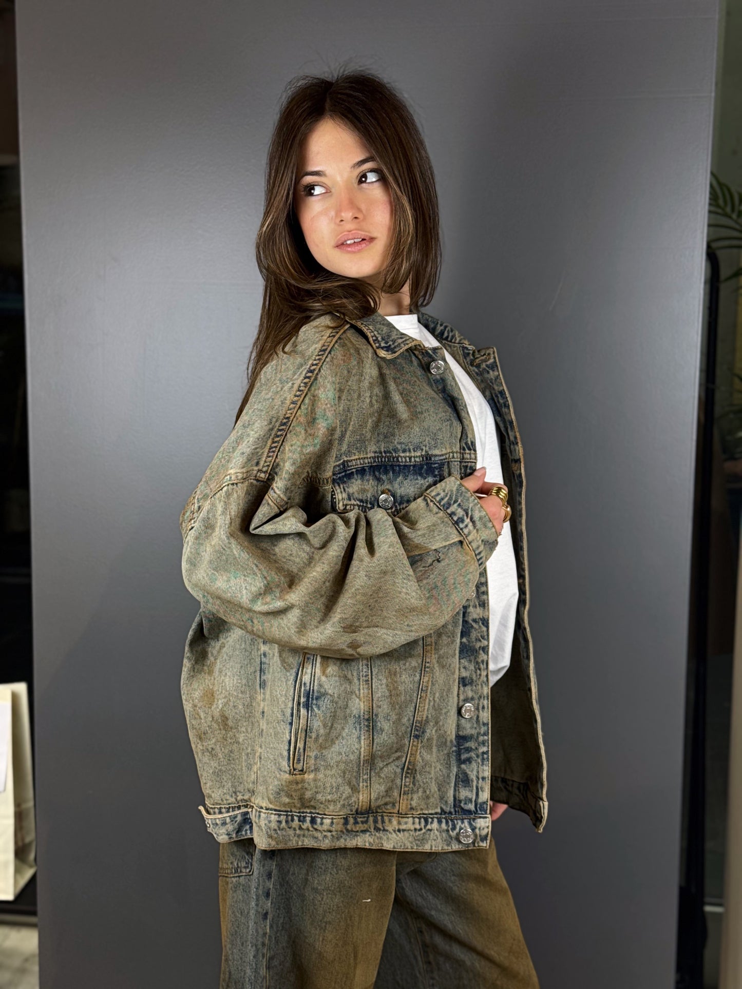 “GIACCA AMELIE” have one