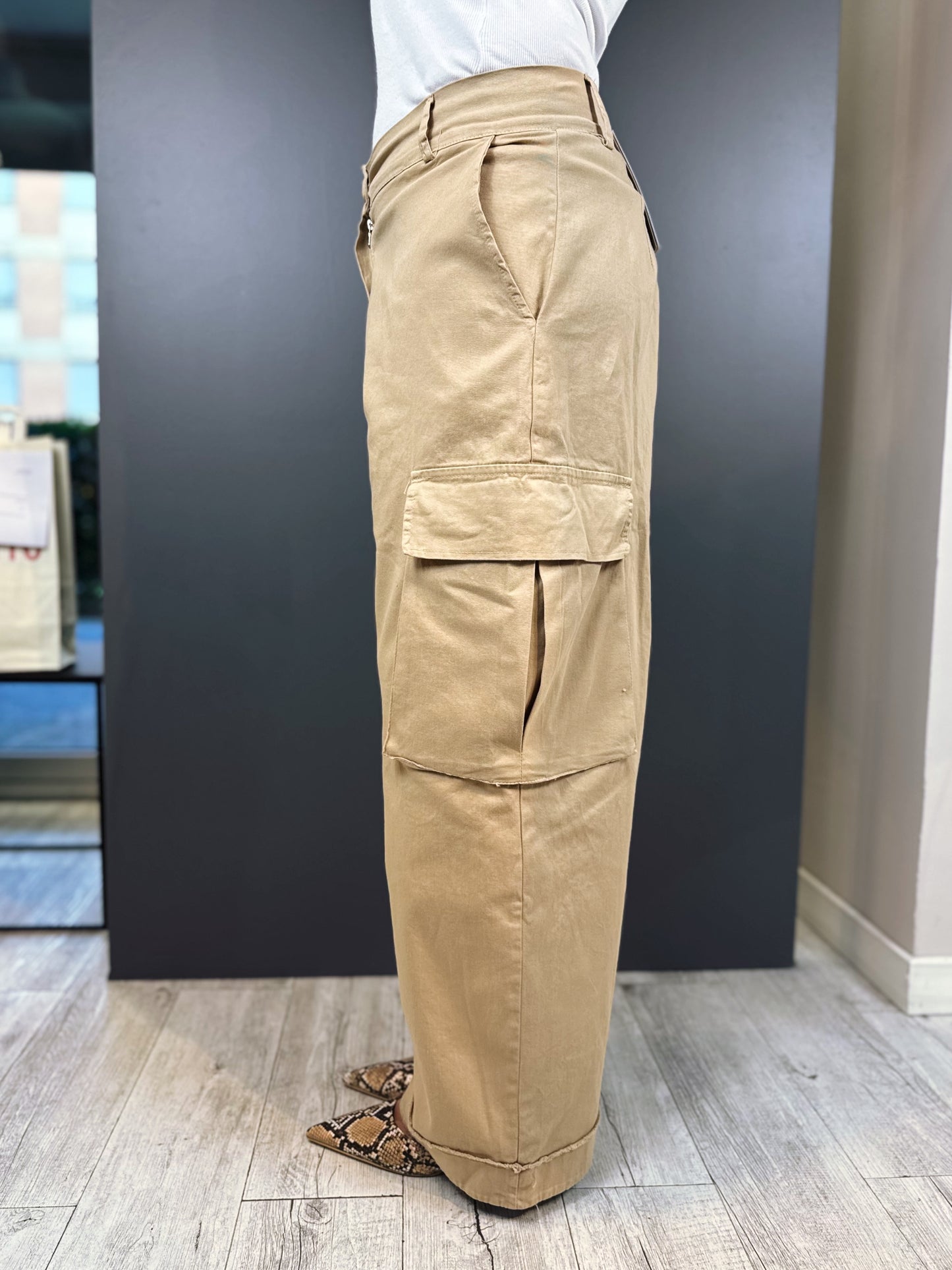 “PANTALONE TASCONI” have one